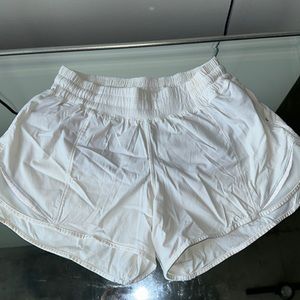 Lululemon Hotty hot white shorts Size 6 Tall